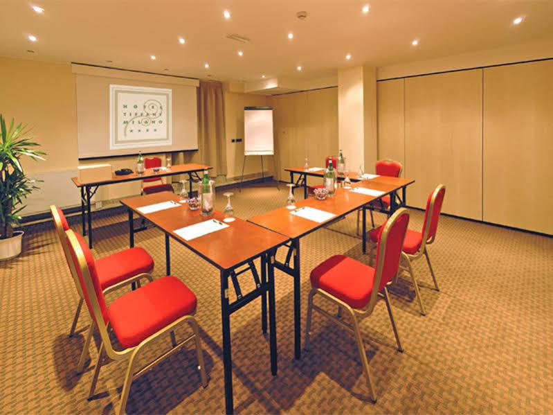 Hotel Tiffany Milano Trezzano Sul Naviglio Esterno foto