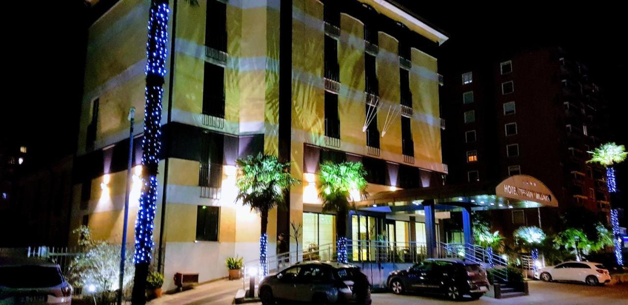 Hotel Tiffany Milano Trezzano Sul Naviglio Esterno foto